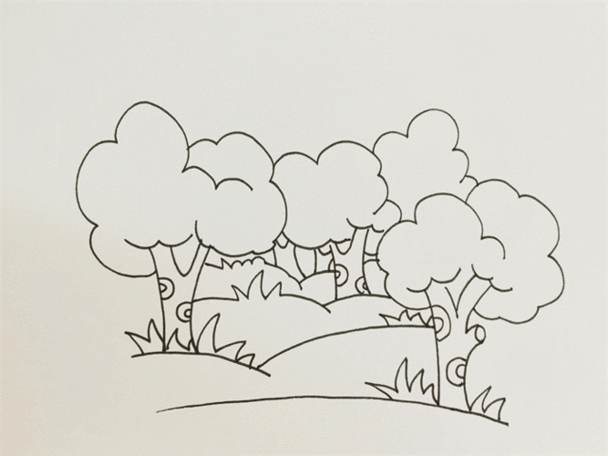 画 风景简笔画  1首先画出地面线条右侧画出一棵树的树干后往上
